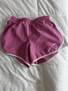 Big Kids M Nike Tempo shorts
